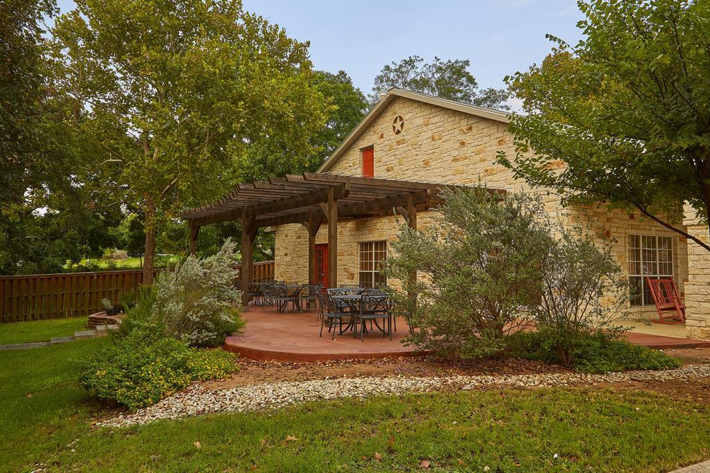 Fredericksburg Inn And Suites Exterior foto